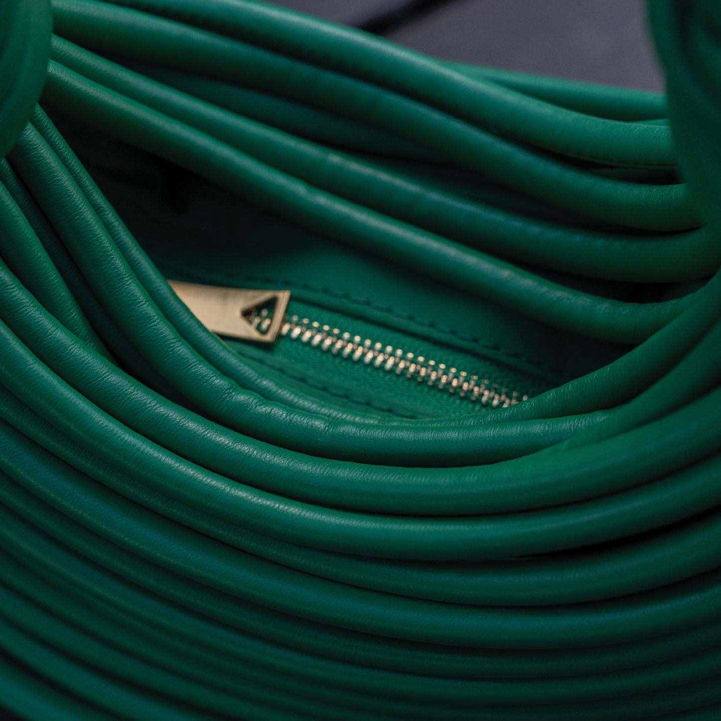 Spaghetti D Knot Bag